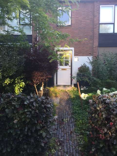 Begonnen aan de Saksenlaan, Apeldoorn
