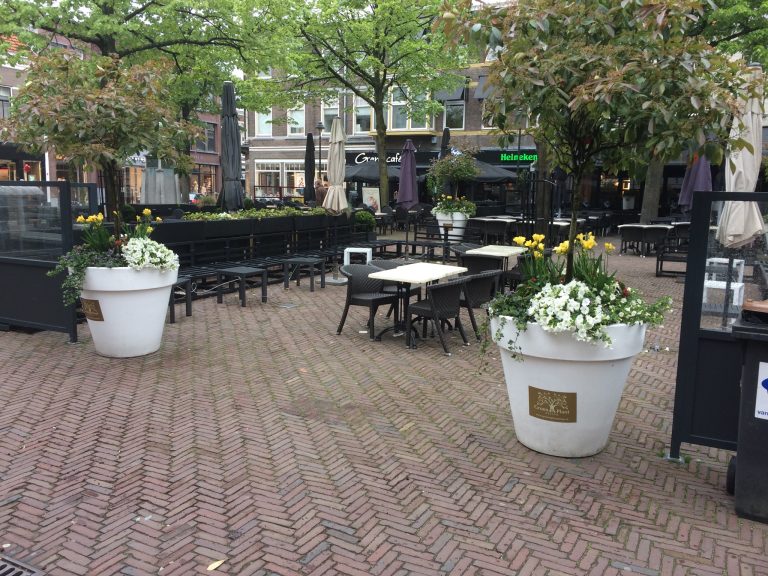 Plantenbakken bij Restaurant Jules Verne in Apeldoorn