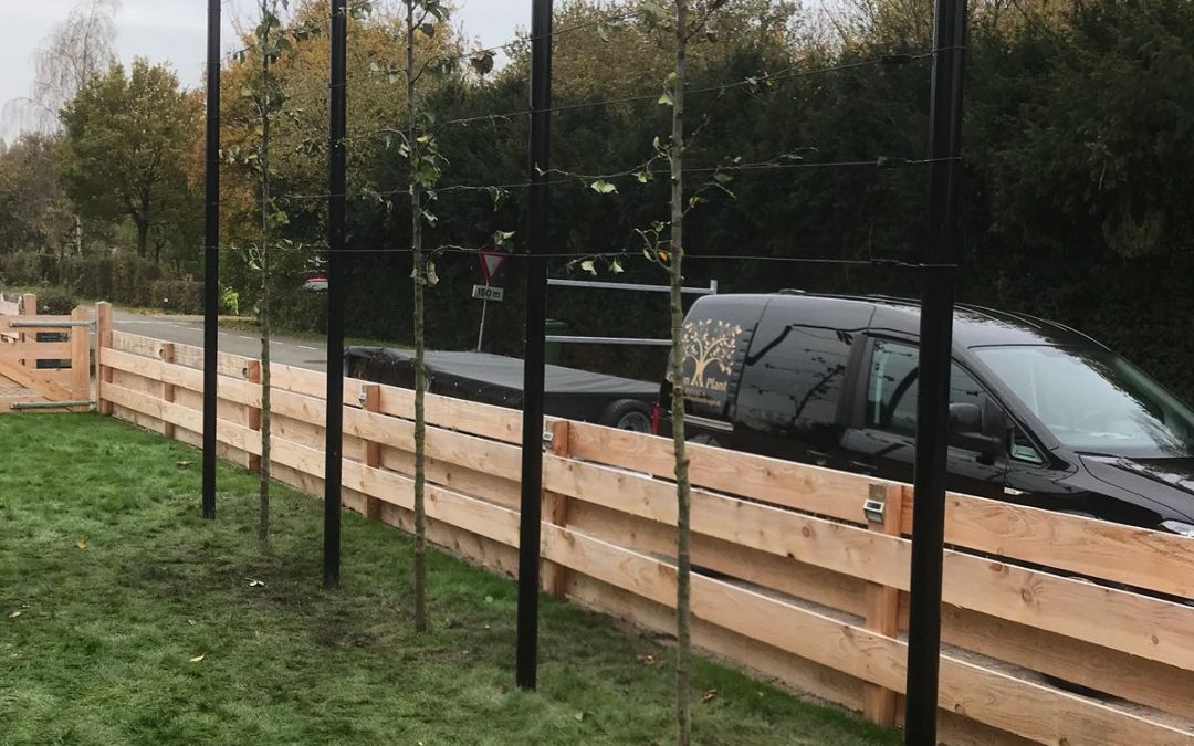 Metalen stelling met leiperen geplaatst in Loenen